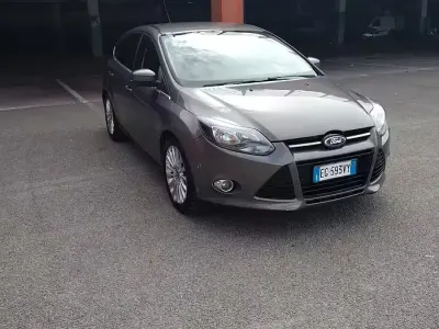 Usata Ford Focus 115 CV (84 kW) 2011 Grigio Berlina