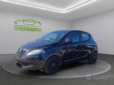 Usata Lancia Ypsilon Gold 69 CV (50 kW) 2016 Nero Utilitaria