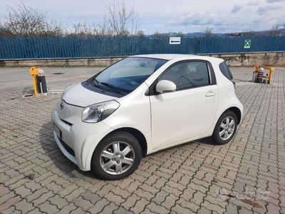 usata Toyota iQ - 2010 1.0 automatica NEOPATENTATI