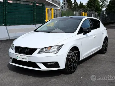 Käytetty Seat Leon XCELLENCE 131 HP (96 kW) 2019 Valkoinen Viistoperä