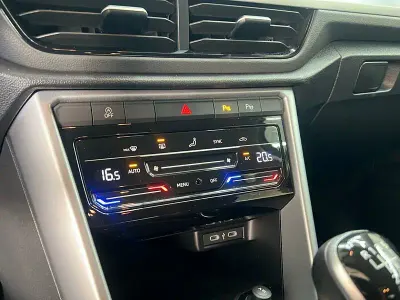Usata VW T-Roc R-line 110 CV (80 kW) 2023 Beige SUV