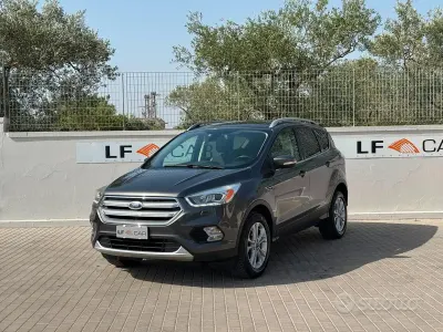 Usata Ford Kuga Titanium 150 CV (110 kW) 2017 Grigio SUV
