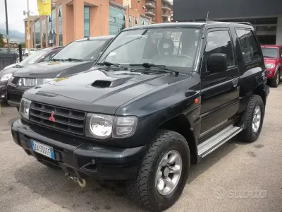 Usata Mitsubishi Pajero 116 CV (85 kW) 2004 Blu SUV