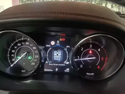 Usata Jaguar E-Pace 150 CV (110 kW) 2019 Grigio SUV