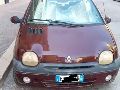 Usata Renault Twingo 58 CV (42 kW) 2001 Viola Utilitaria