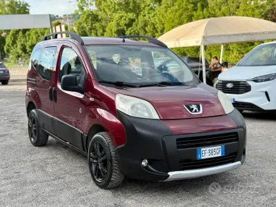 Usata Peugeot Bipper 68 CV (50 kW) 2011 Rosso Monovolume
