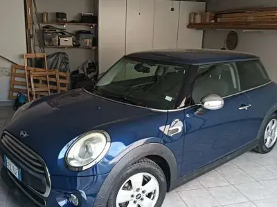 Usata Mini One D 95 CV (69 kW) 2015 Blu/azzurro Utilitaria