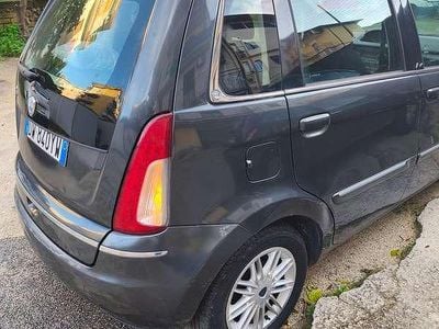 Usata Lancia Musa 90 CV (66 kW) 2009 Grigio Monovolume