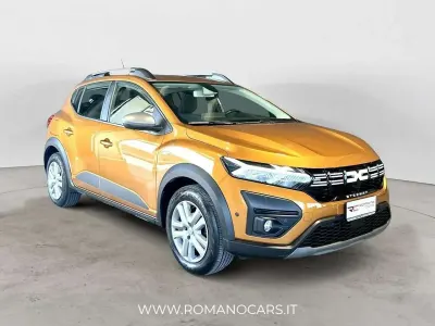 Usata Dacia Sandero Expression 91 CV (66 kW) 2023 Arancione Berlina