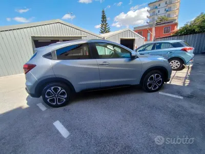 Usata Honda HR-V 120 CV (88 kW) 2018 Grigio SUV