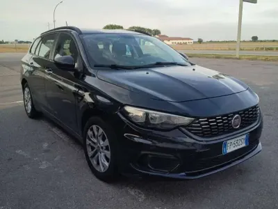 Usata Fiat Tipo Business 120 CV (88 kW) 2018 Nero Station wagon