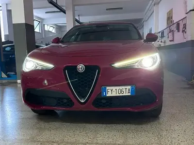 Usata Alfa Romeo Stelvio 190 CV (139 kW) 2019 Rosso SUV