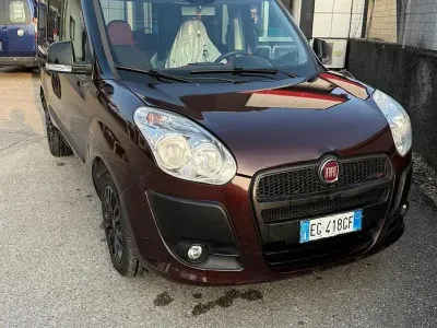 Usata Fiat Doblò 105 CV (77 kW) 2010 Monovolume