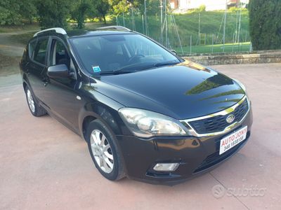 usata Kia Ceed 1.4benzina opel astra 1.7cdti 125cv