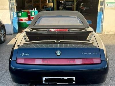 Usata Alfa Romeo Spider Lusso 150 CV (110 kW) 1995 Nero Cabrio