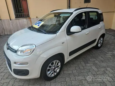 Usata Fiat Panda Lounge 69 CV (50 kW) 2019 Bianco Utilitaria