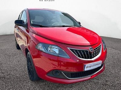 Usata Lancia Ypsilon Silver 70 CV (51 kW) 2021 Rosso Utilitaria