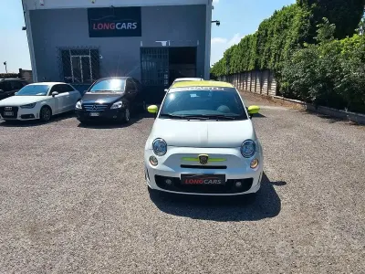 Usata Abarth 500 135 CV (99 kW) 2009 Bianco Utilitaria