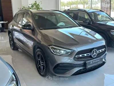 Usata Mercedes GLA180 AMG Line Premium 150 CV (110 kW) 2023 Gray SUV