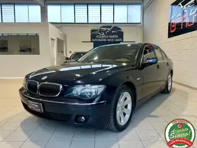 Usata BMW 730 258 CV (189 kW) 2005 Blu Berlina