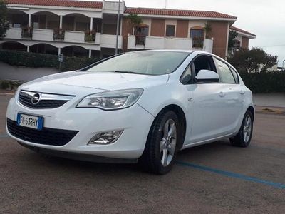 Usata Opel Astra Cosmo 110 CV (80 kW) 2011 Bianco Berlina