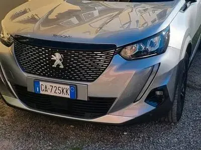 Usata Peugeot 2008 131 CV (96 kW) 2020 Grigio SUV