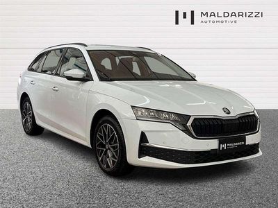 Usata Skoda Octavia Executive 150 CV (110 kW) 2025 Bianco Station wagon