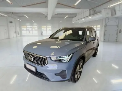 Usata Volvo XC40 Plus 179 CV (131 kW) 2023 Grigio SUV