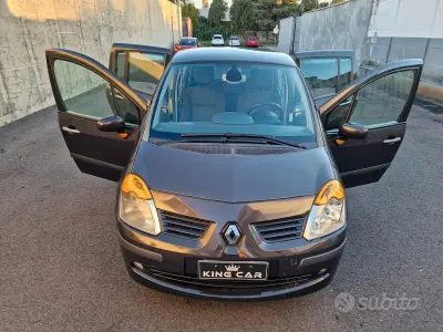 Usata Renault Modus Initiale 113 CV (83 kW) 2005 Marrone Monovolume