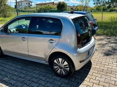 usata VW e-up! 36 kW/h anno 2021 40.000 km