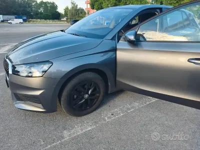 Usata Skoda Fabia 95 CV (69 kW) 2023 Grigio Utilitaria