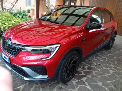 Usata Renault Arkana Esprit Alpine 94 CV (69 kW) 2024 Rosso SUV