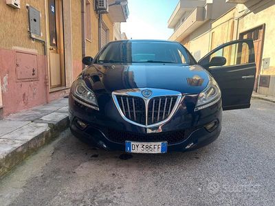 Usata Lancia Delta 120 CV (88 kW) 2009 Blu Utilitaria