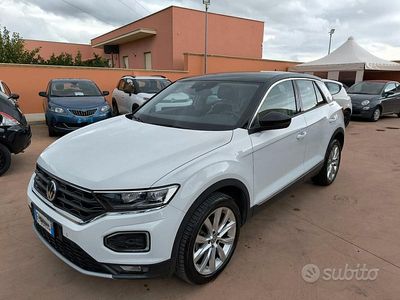 Usata VW T-Roc Advance 115 CV (84 kW) 2019 Bianco SUV