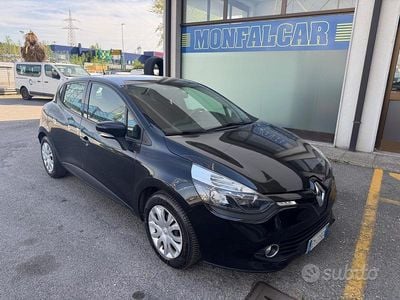 Käytetty Renault Clio IV 75 HP (55 kW) 2015 Musta Sedan
