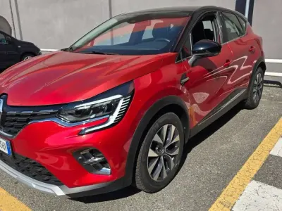 Usata Renault Captur Intens 101 CV (74 kW) 2020 Rosso SUV