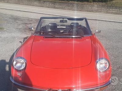 Usata Alfa Romeo Spider 128 CV (94 kW) 1982 Rosso Cabrio