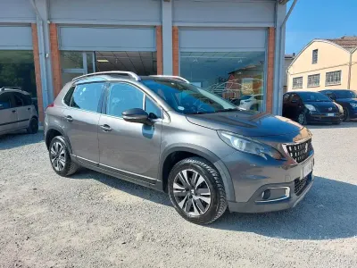 Usata Peugeot 2008 S 99 CV (72 kW) 2017 Grigio SUV