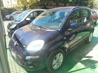 Usata Fiat Panda Lounge 80 CV (58 kW) 2014 Bluazzurro Utilitaria