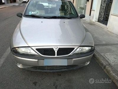 Usata Lancia 2000 54 CV (39 kW) 2000 Grigio Berlina