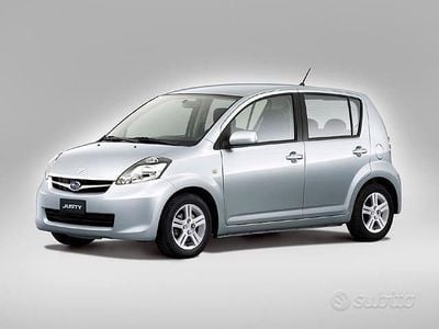 Usado Subaru Justy 70 CV (51 kW) 2009 Gris Utilitario
