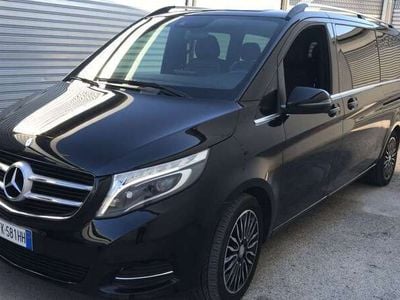 Mercedes V220
