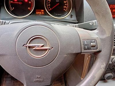 Usata Opel Astra 90 CV (66 kW) 2006 Grigio Berlina