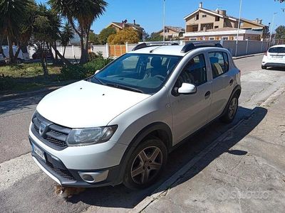 Usata Dacia Sandero 90 CV (66 kW) 2014 Bianco Utilitaria