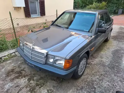 Usata Mercedes 190 90 CV (66 kW) 1983 Berlina