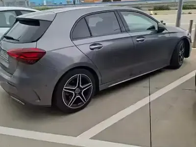 Usata Mercedes A180 116 CV (85 kW) 2023 Grigio Berlina