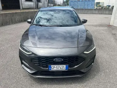 Usata Ford Focus ST-Line X 125 CV (91 kW) 2023 Grigio Berlina