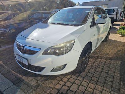 Usata Opel Astra Cosmo 165 CV (121 kW) 2011 Bianco Berlina