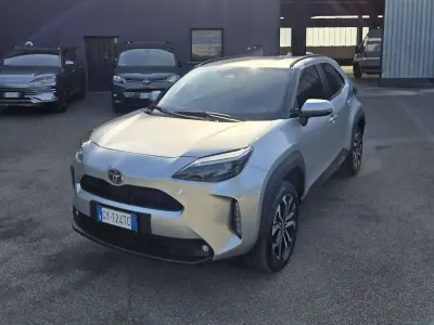 Usata Toyota Yaris Cross Trend 92 CV (67 kW) 2025 Argento SUV