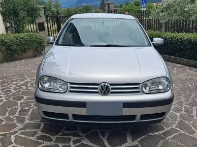Usata VW Golf III 100 CV (73 kW) 1999 Grigio Berlina